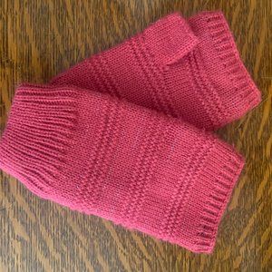 Pink fingerless gloves